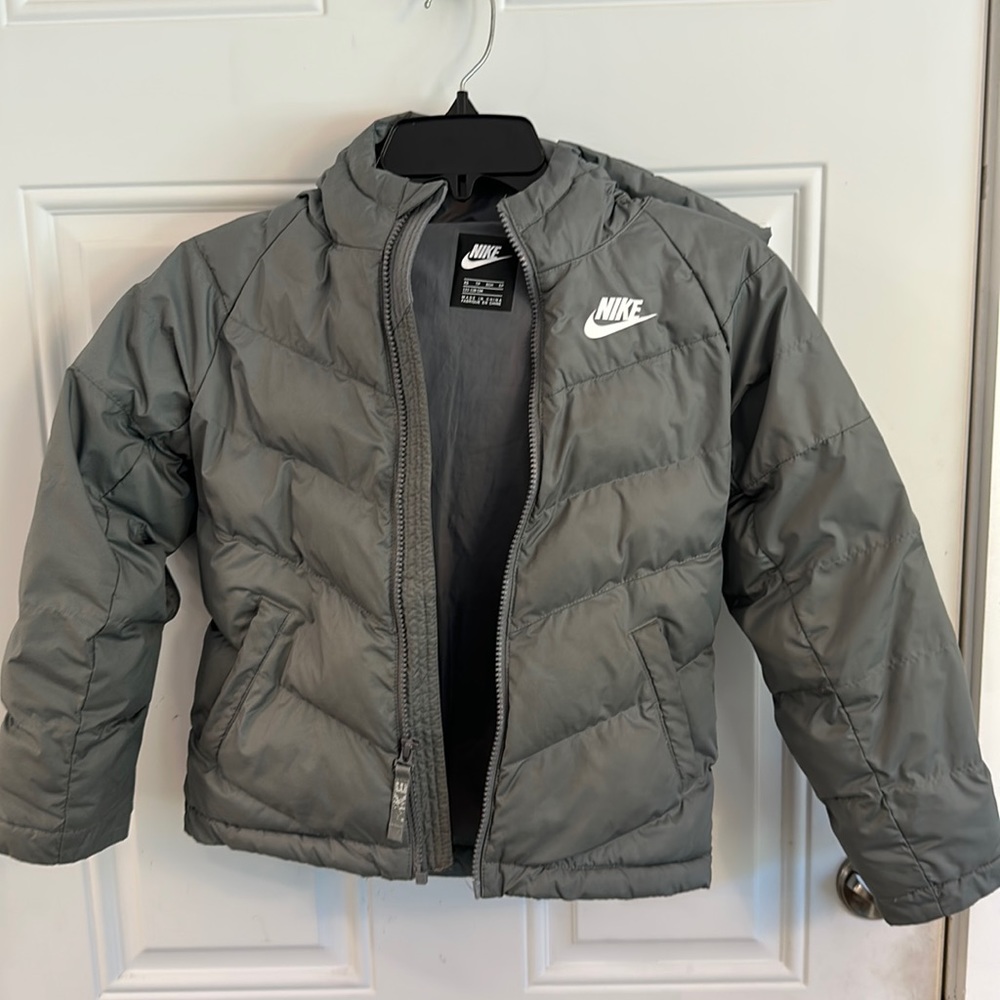 Nike boys insulated puffer winter jacket
